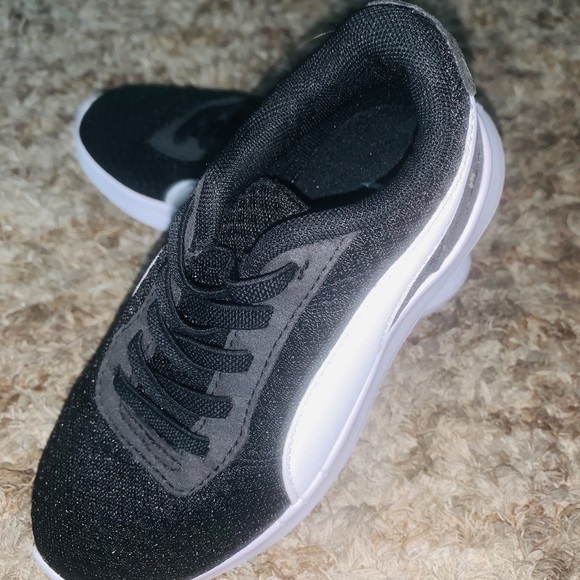 🐆brand new puma shoes🐆 - Picture 5 of 5